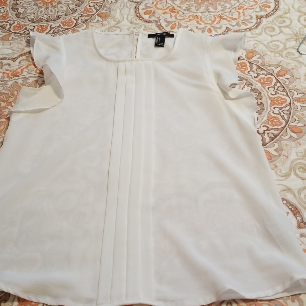 White blouse - Picture 2 of 6